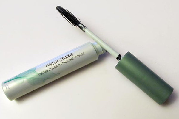 covergirl-natureluxe-mousse-mascara