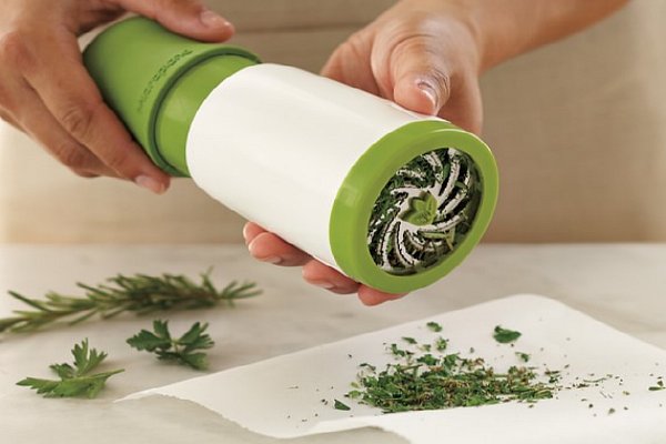 herb-cutter-kitchen-gadget