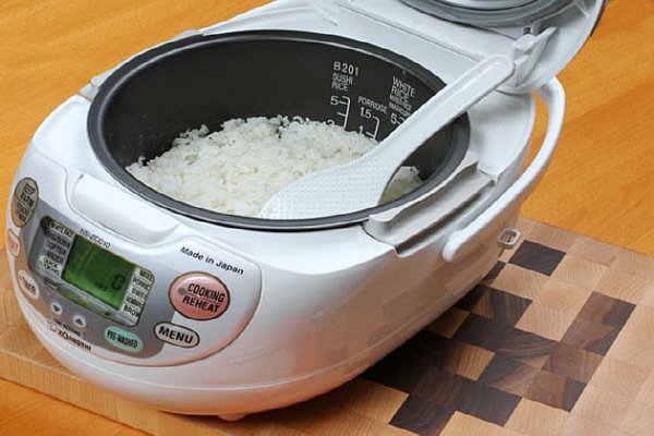 rice-cooker-kitchen-gadget